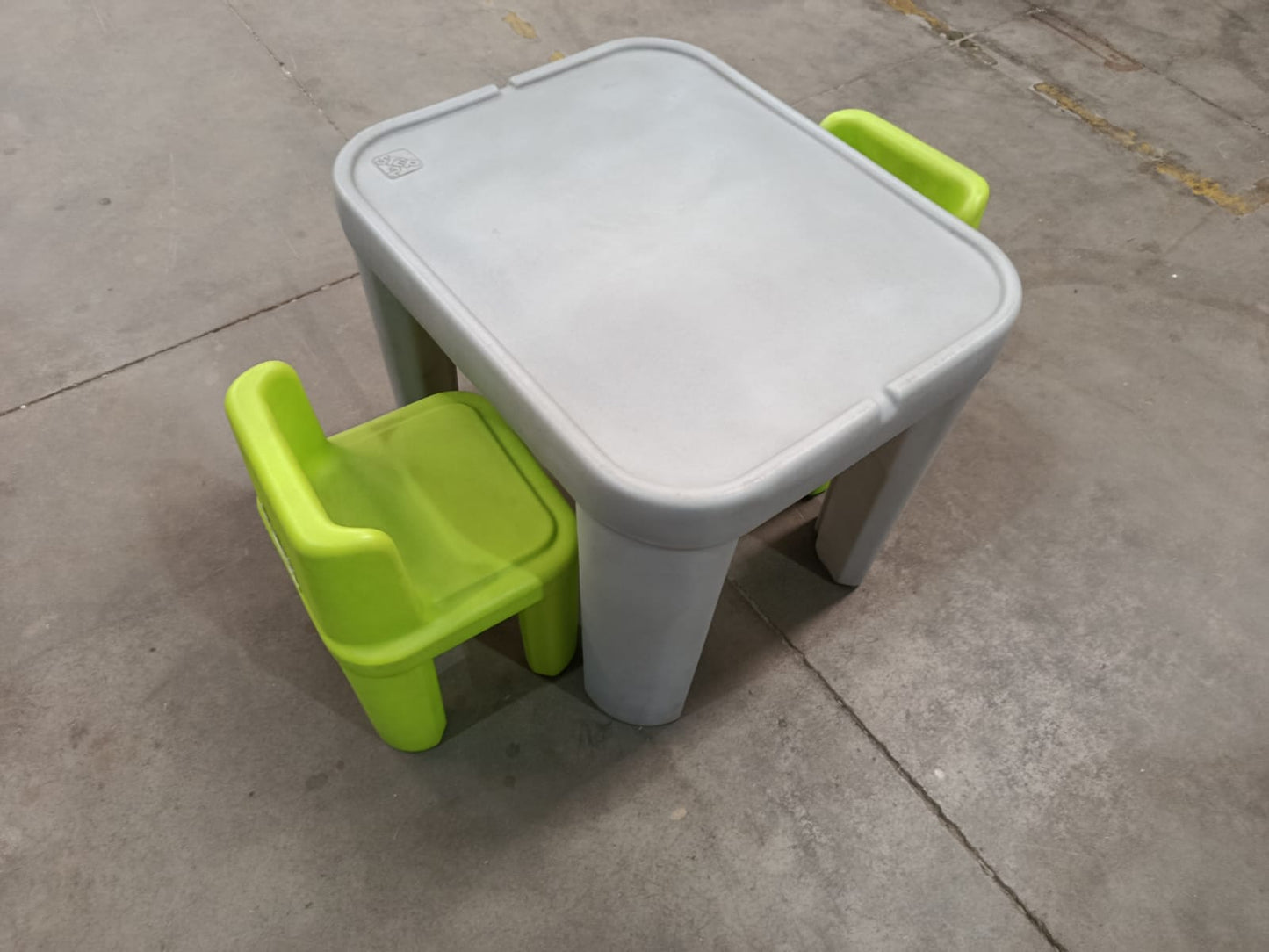 Mesa y Sillas Mighty Hobby Market