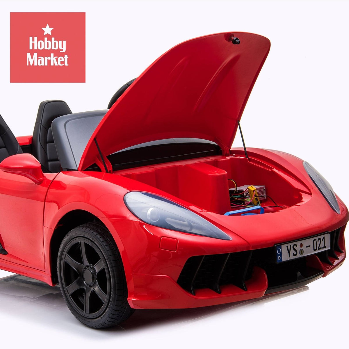 Auto eléctrico infantil rojo de 24V con capó abierto, dos plazas y diseño deportivo realista.